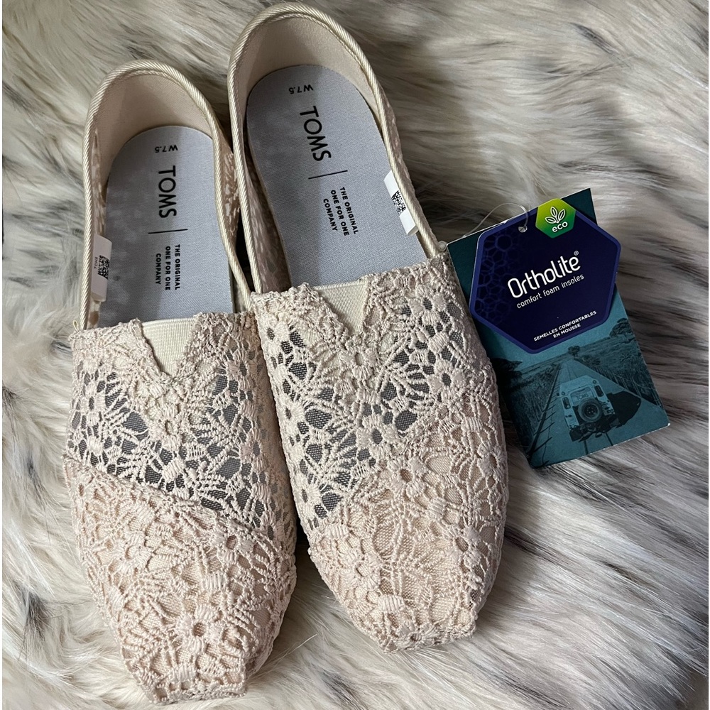 Toms Classic Natural Floral Lace Shoes
